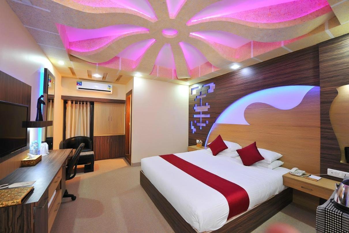 Royal Castle Hotel Negombo Exterior photo